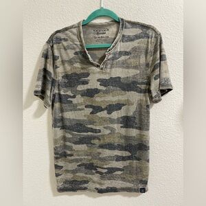 Lucky Brand Men's Camouflage T-Shirt